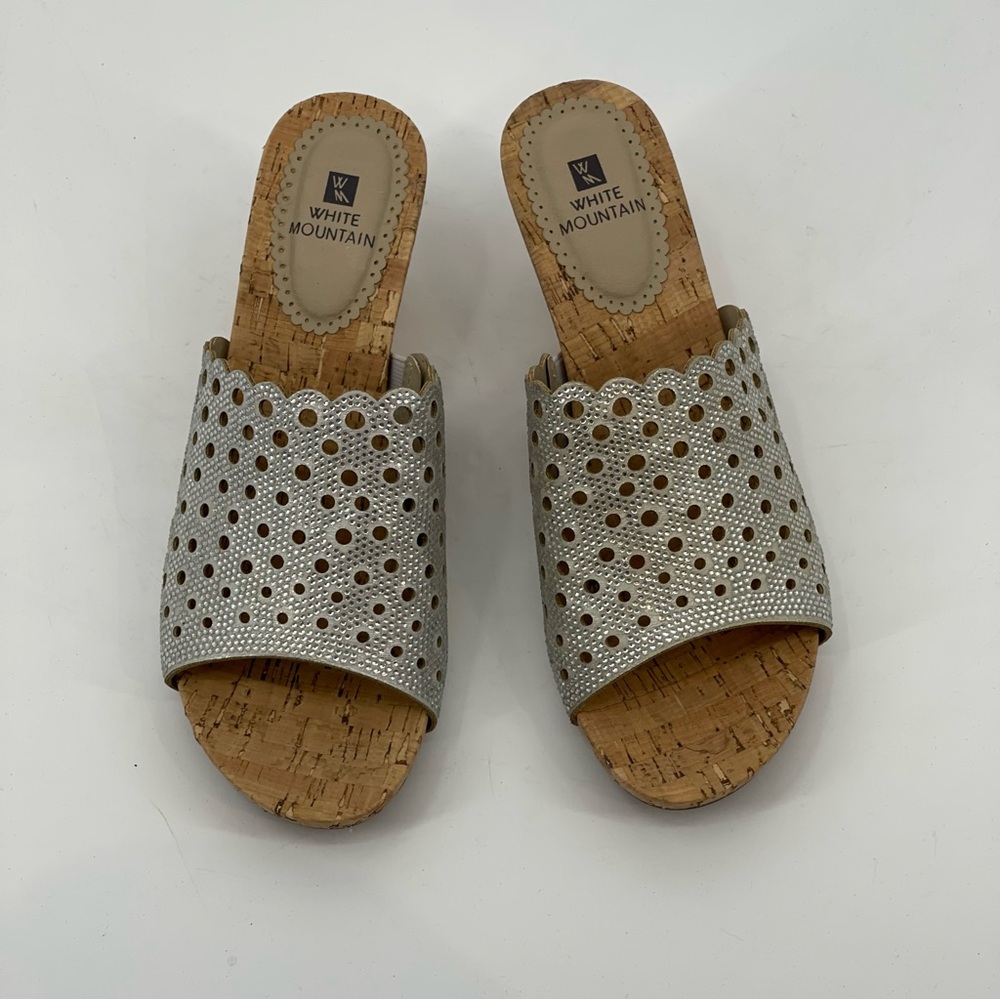 WHITE MOUNTAIN OPEN BACK WOMENS WEDGE. SILVER STRAP. SIZE 8.5M